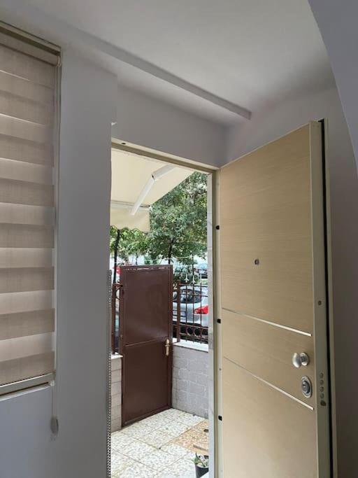 Es Apartment Tirana Exterior foto